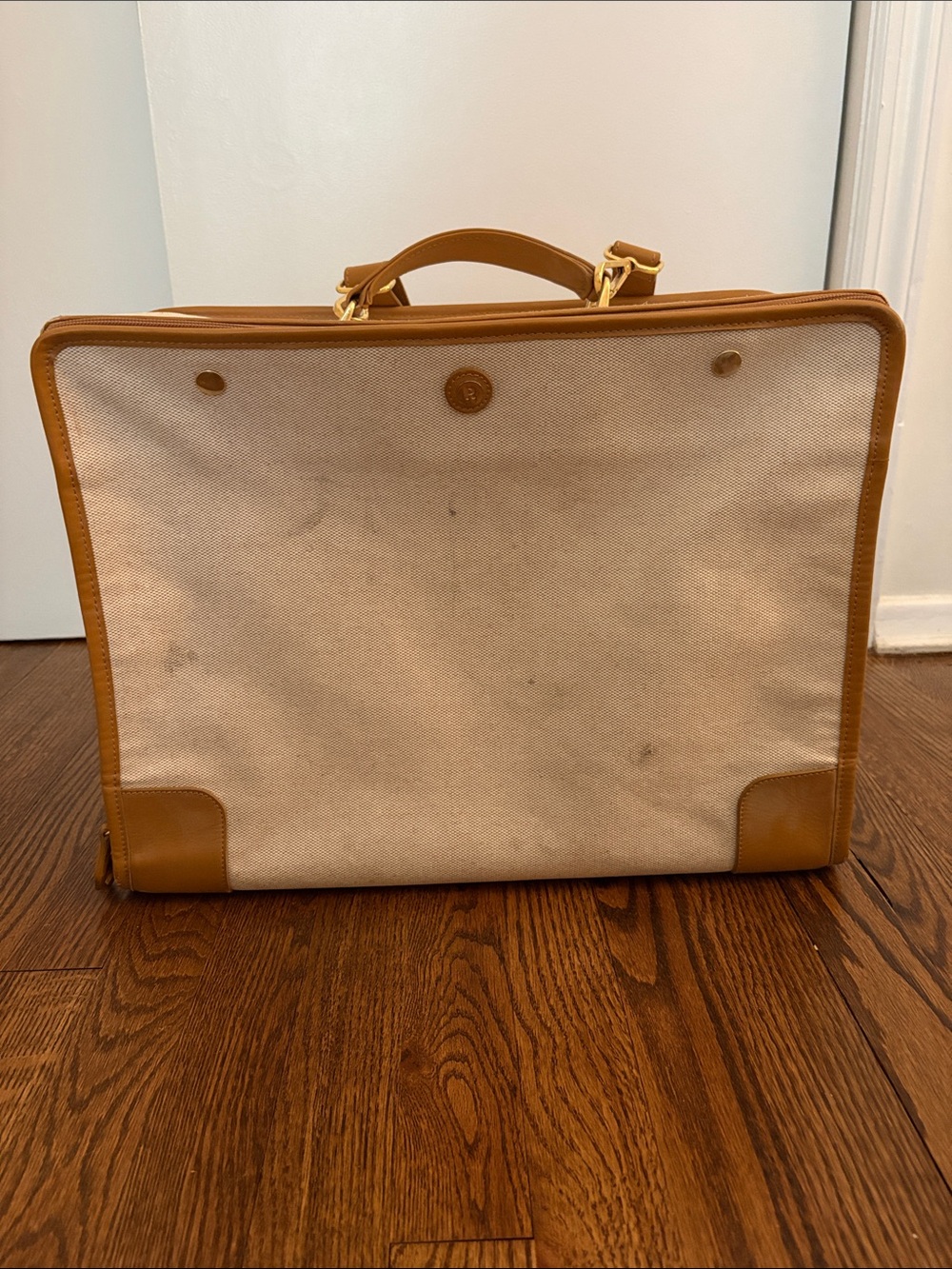 PARAVEL STOWAWAY suitcase with shoulder strap